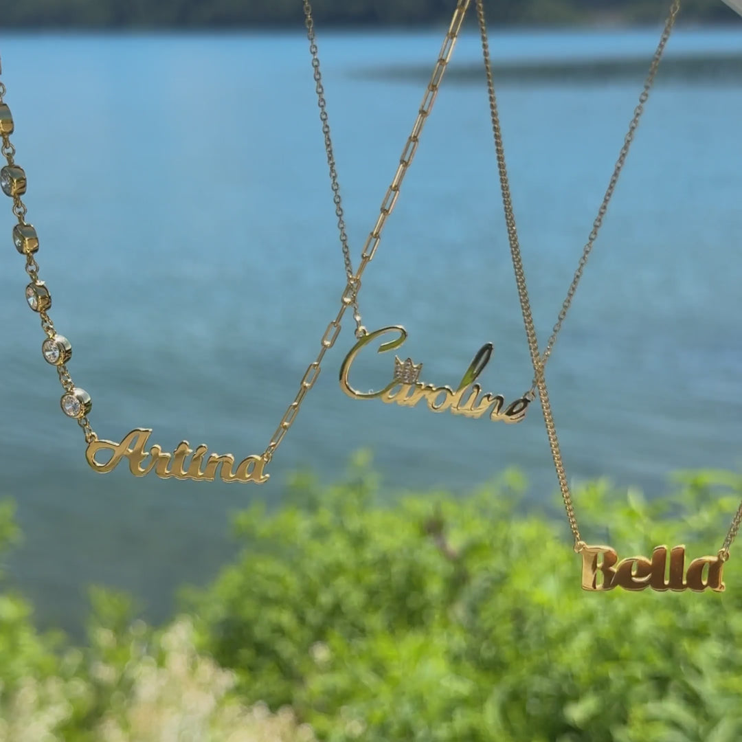 Cursive Name Necklace with Zirconia Detail